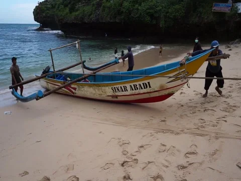 Fishing boat parking in progress Stock Footage 148357832