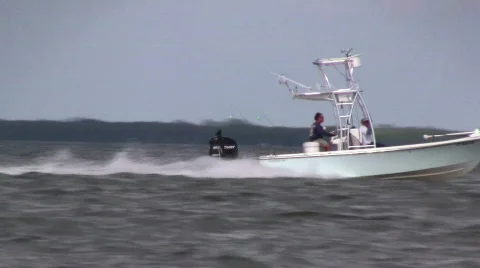 Fishing boat speeding by HD Stockbeeldmateriaal 445497