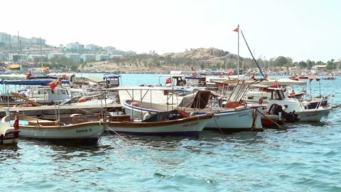 Fishing boats 動画素材 127412204