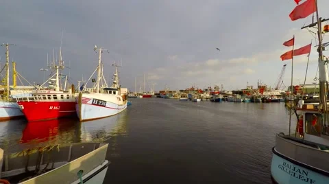Fishing vessels in the harbor at wintertime Stock-Footage 45121447