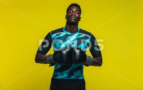 Fit male boxer Stock Photos