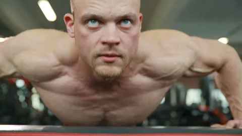 Fitness man doing push ups in gym Stock-Footage 148355357