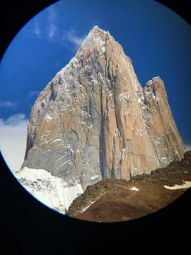Fitz Roy through spotting scope - El Chalten, Argentina Foto stock