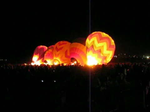 FIVE LIT STANDING BALLOONS Видео 595181