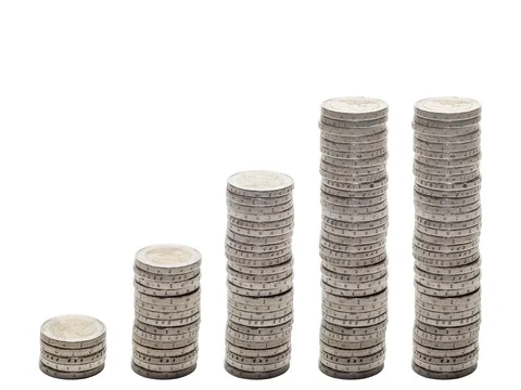 Five stacks of coins increasing - Stop Motion. Stock Footage 71616903