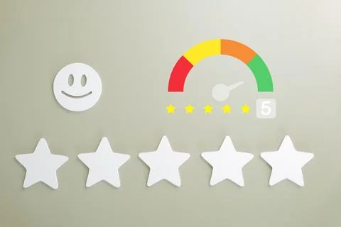 Five star rating customer feedback shows excellent service satisfaction, ha.. Foto stock