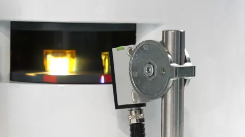 Fixed sensor checking or counting parts 库存影片 204813951