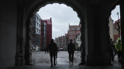 Fixed shot inside a street tunnel in Gdansk, Poland Vídeo Stock 331407846