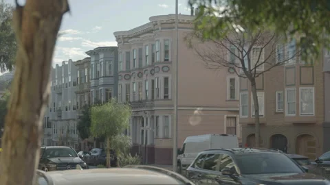 Fixed shot of unique buildings on San Francisco street Vídeos de archivo 333194097