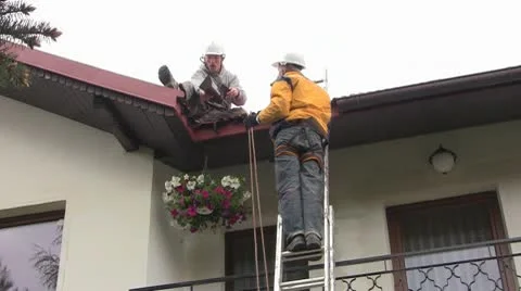 Fixing gutter Stock Footage 10605782