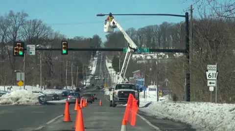 Fixing a street light time lapse Stock Footage 36009087