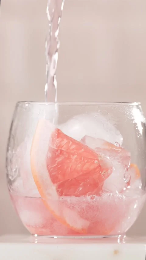 Fizzy water pouring into the glass, process of cocktails prepared. Stock Footage 311004286