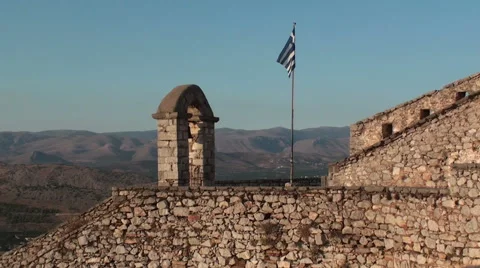 Flag at castle Видео 41671136