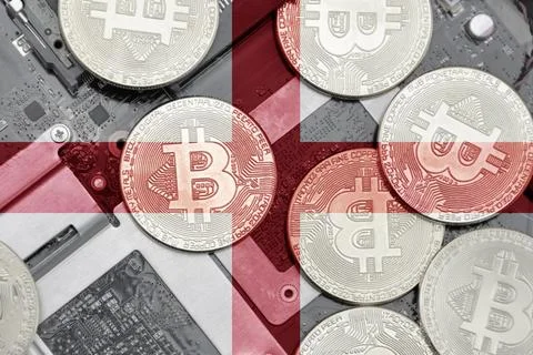 Flag of england on the bitcoins with computer electronic circuit board backgr Stock-Fotos