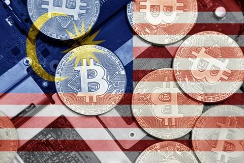 Flag of malaysia on the bitcoins with computer electronic circuit board backg Stock-Fotos