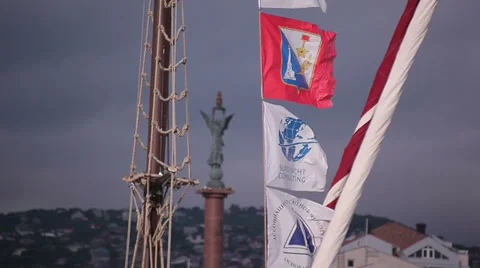 Flags on a yacht Vídeos de archivo 38538105