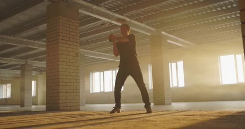 Flairing. Barmen performs juggling show. Professional bartender man juggling Stock Footage 154250053