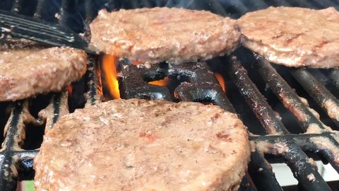 Flame Grilling Burgers Stockbeeldmateriaal 92651845