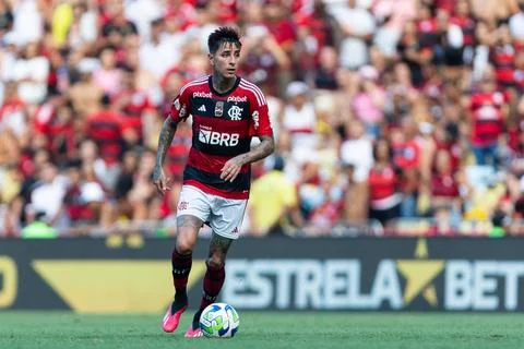  Flamengo v Cuiaba - Brasileirao Serie A 2023 PULGAR of Flamengo during th... Stock Photos