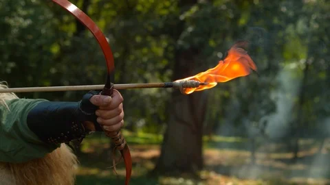 Flaming arrow release, slow motion Video stock 86458894