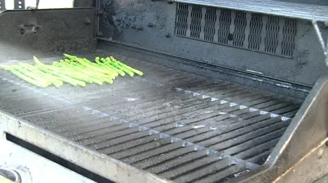 Flare up on the grill Video stock 10845329