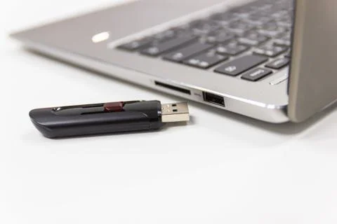 Flash drive with laptop computer for conncet to USB port 스톡 사진