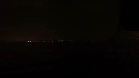 Flashes of lightning from the yacht 库存影片 111648927