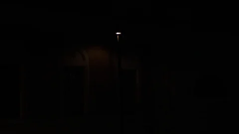 Flashing lamp in the night. Video stock 112408016
