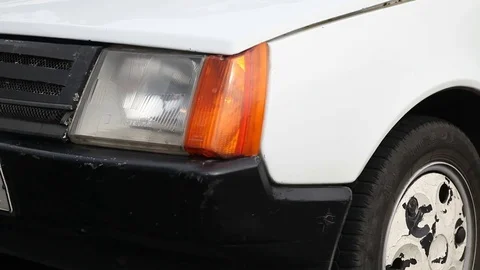 The flashing lights of the car turning Video stock 69880949