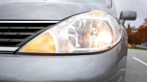 Flashing orange blinker light on front lamp Video stock 57631502