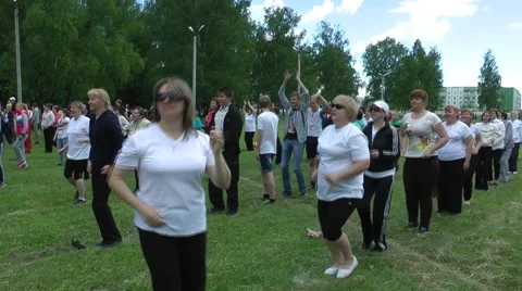 Flashmob. People and charging - 8 Stock Footage 52433435