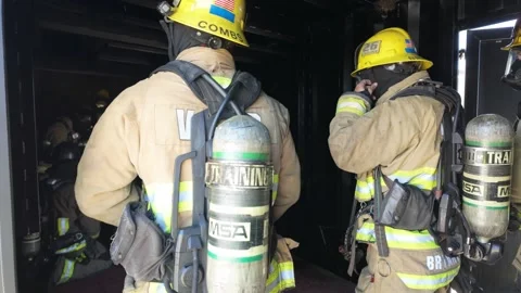 Flashover Fire Training Exercise in Ventura County Stockbeeldmateriaal 336691228