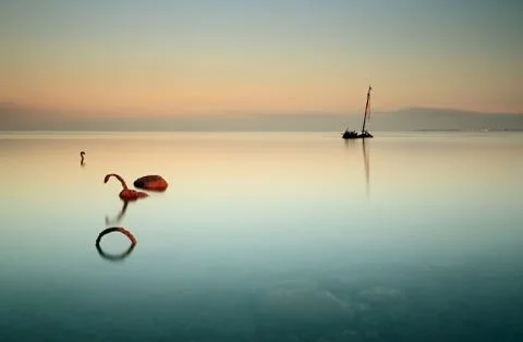 Flat calm shipwreck Foto stock