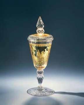 . Flat feet with folded edge, on the underside ground with ovals, interspe... Foto stock