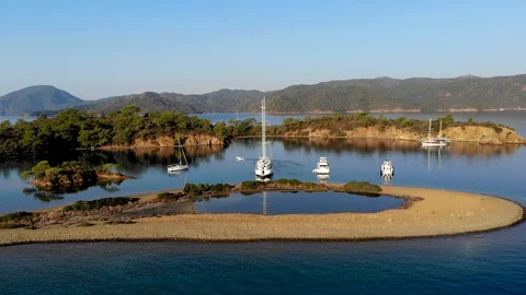 Flat Islands 動画素材 128545345