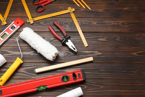 Flat lay composition with building level and other construction tools on wo.. Fotos de archivo