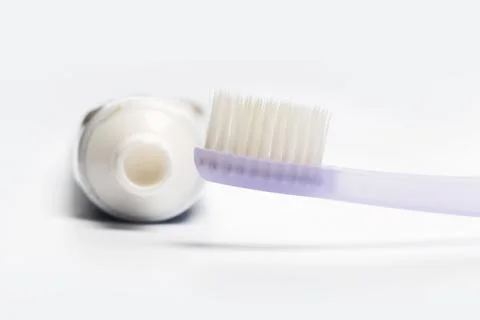 Flat lay composition with manual toothbrushes on white background. Foto stock