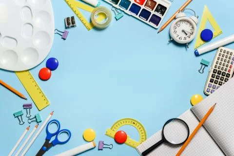 Flat lay composition of school supplies with a copy space. Foto stock