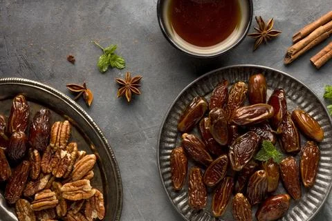 Flat lay dates nuts arrangement Fotos de archivo