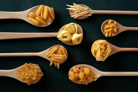 Flat lay with different types of traditional italian pasta. Penne, tagliate.. 写真素材