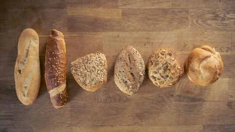 Flat lay of selection of a variety of different buns, rolls and sticks from b Foto stock