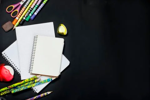 Flat lay set of Assorted colorful school supplies Stockfoto's