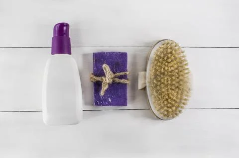 Flat lay spa bath on white wooden background, top view products for hygiene. 스톡 사진
