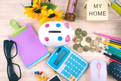 Flat lay top view shot, scattered home office workspace or desk concept with  Foto stock