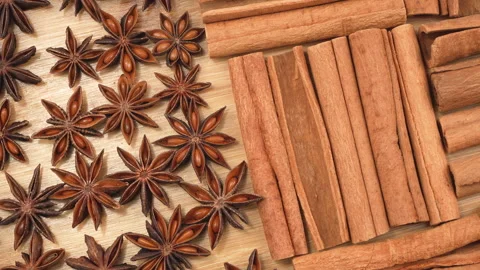 Flat Lay Top View Of Star Anise And Cinnamon Spices Vídeo Stock 331374507