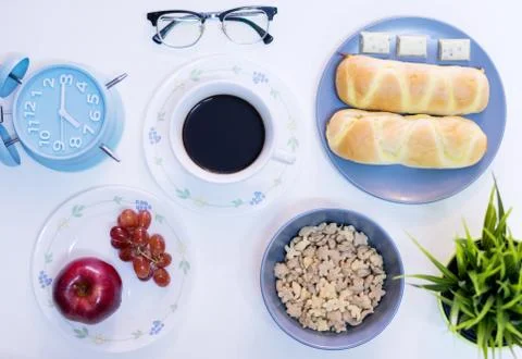 Flat Lay View of Breakfast Table Set up. Foto stock