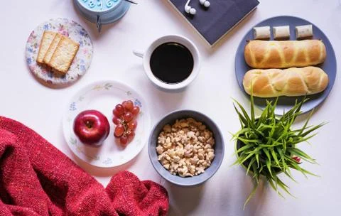 Flat Lay View of Breakfast Table Set up. 库存照片