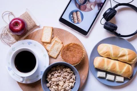Flat Lay View of Breakfast Table Set up. 库存照片