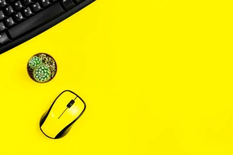 Flat lay workspace yellow computer mouse, office accessory Stock Photos