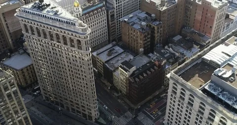 Flatiron Building Above the Broadway Intersection 動画素材 89009488